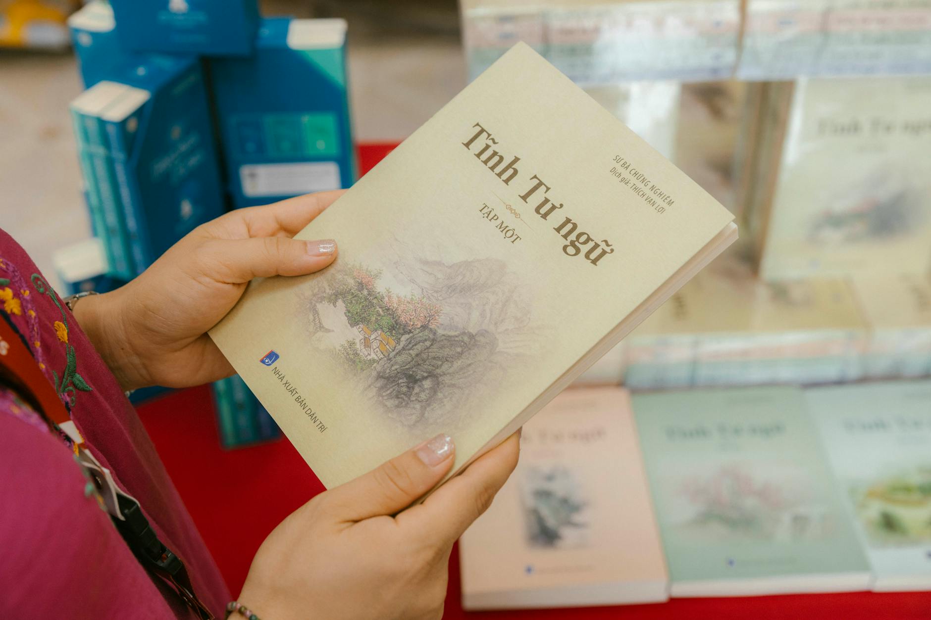 Sách / Văn phòng phẩm