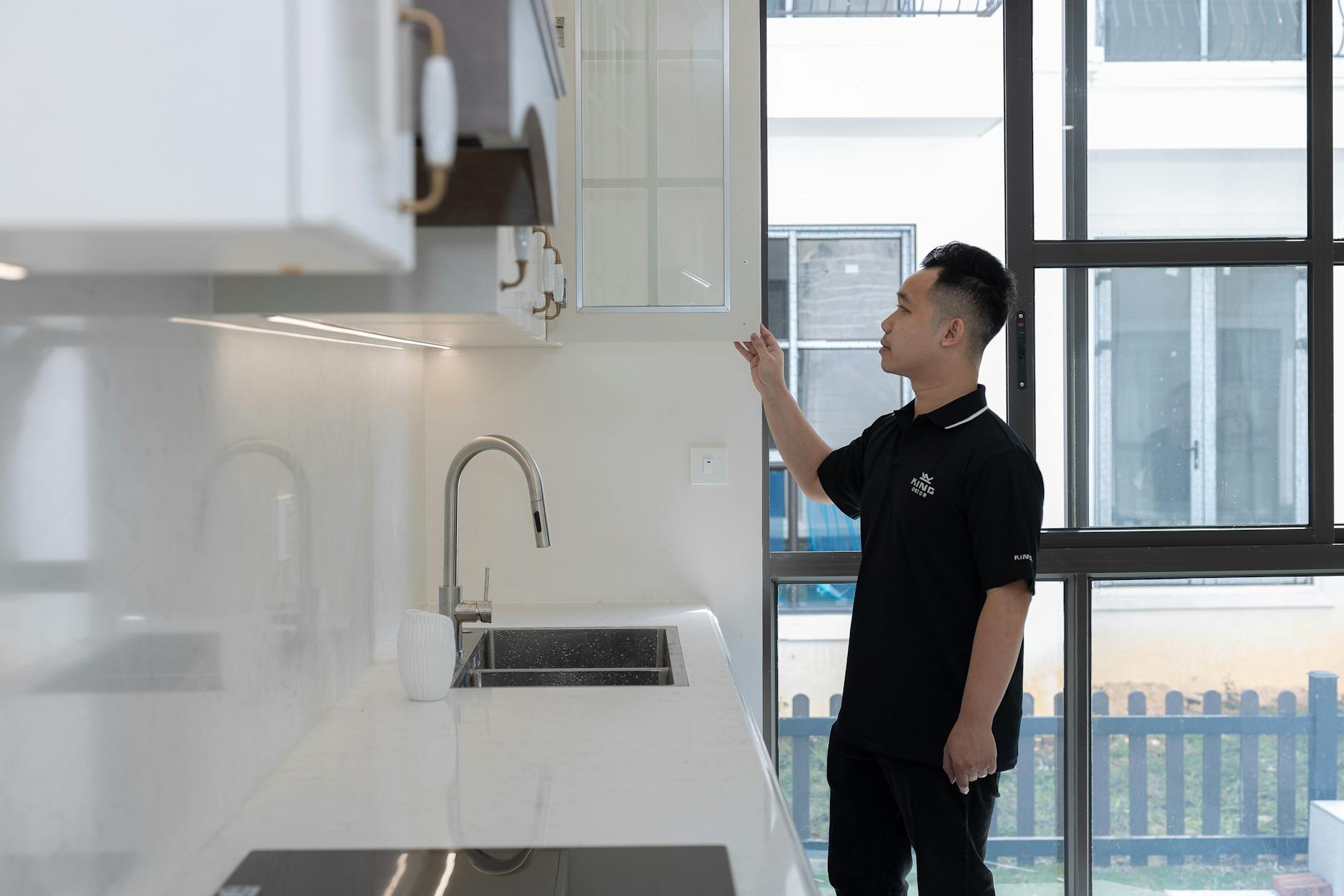 Môi giới bất động sản