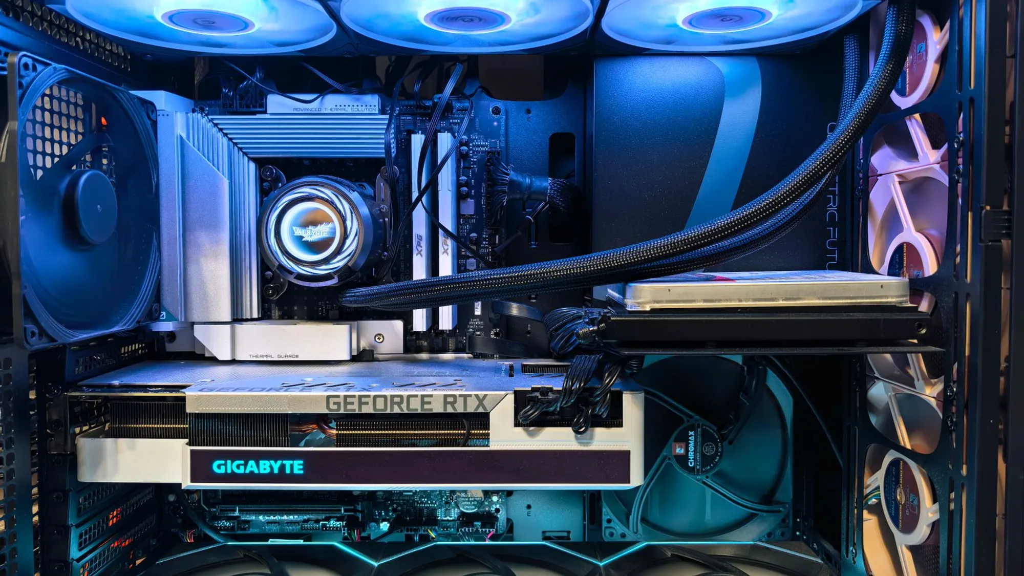CPU là gì? Hiểu nhân, luồng, xung nhịp và cách chọn